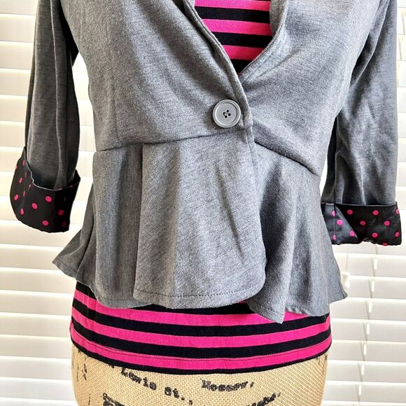 Paper tee Juniors X-Small Grey Pink Polka Dot Stripe Jacket Blouse Top Crew Neck - Picture 3 of 12